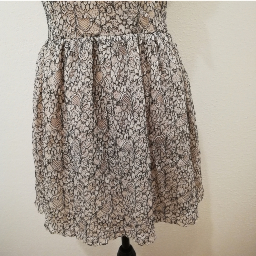 One Clothing Textured Lace Mini Dress - Picture 4 of 9